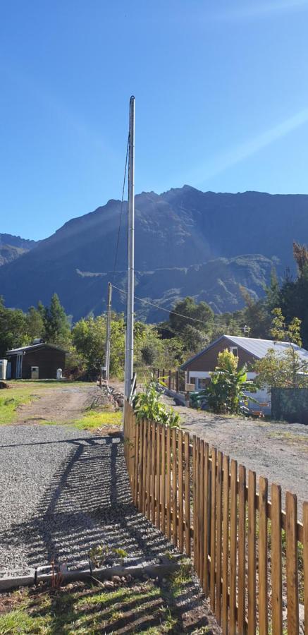 Villa La caz' à Chisy à Cilaos Extérieur photo
